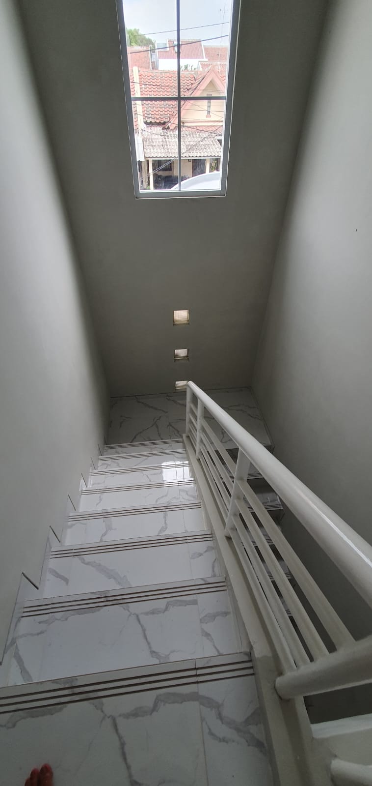 Rumah di Jual di Taman Beverly Lippo Cikarang